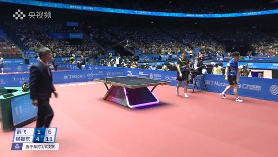 顺利晋级8强！全运会乒乓球男单1/8决赛：樊振东4-1战胜薛飞