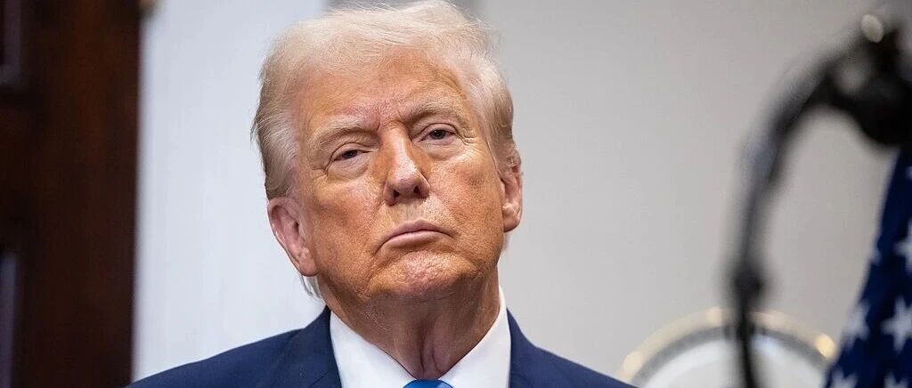 特朗普又“改口”了：还是希望和普京见