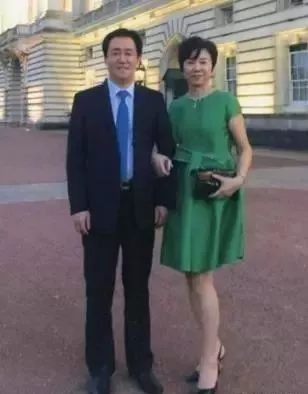 查清了！许家印前妻丁玉梅更多资产曝光：加拿大、新加坡两家银行各5亿，瑞士银行4亿元……香港高院批准：恒大可以采取行动