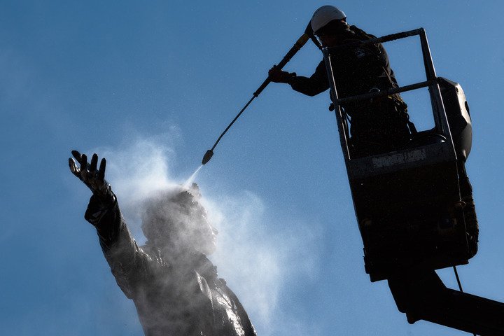 俄媒：普希金和彼得大帝被乌克兰拉黑