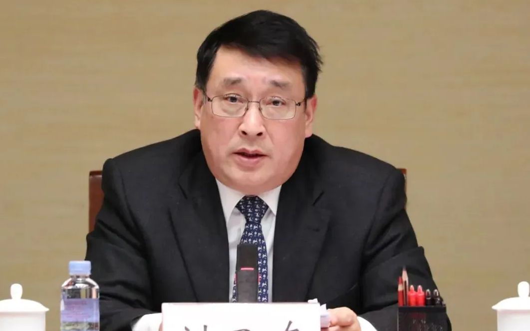 刘卫东，非法收受巨额财物