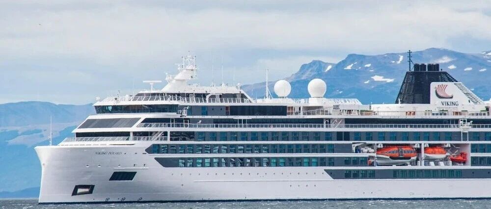 南极游轮生意，有人撑不住了