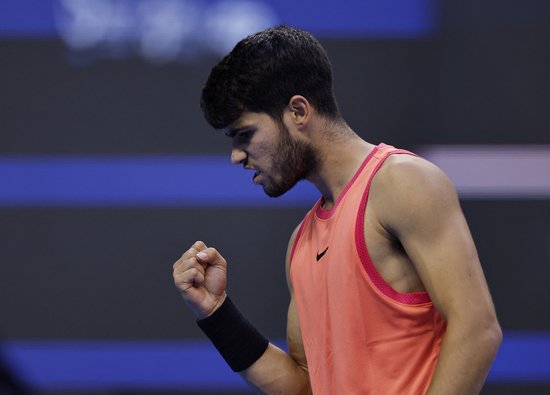 生涯首进总决赛争冠战！阿尔卡拉斯2-0阿利亚西姆，决赛将战辛纳