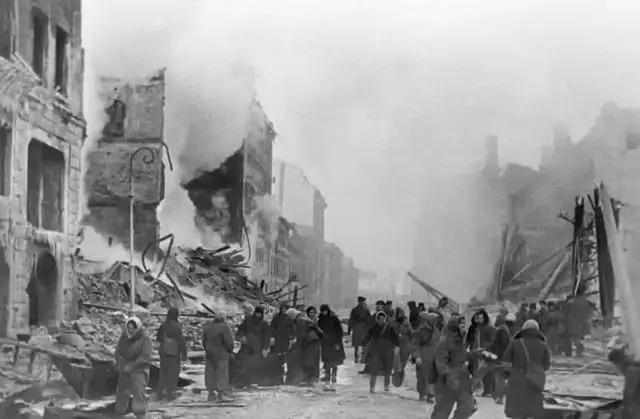 维杰·普拉沙德：西方的二战历史宣传建立在两个谎言之上