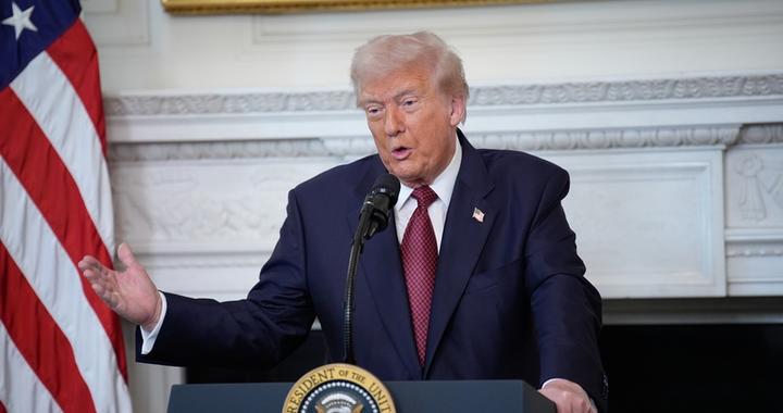 没了“股神”佩洛西，还有“股神”特朗普