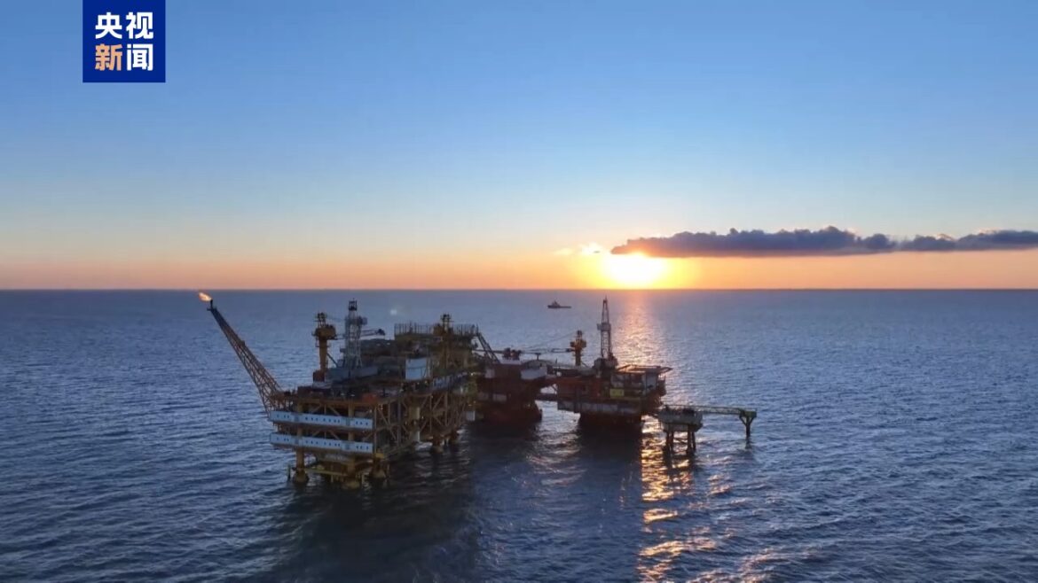 我国海上最大油田年产油气突破4000万吨，创历史新高