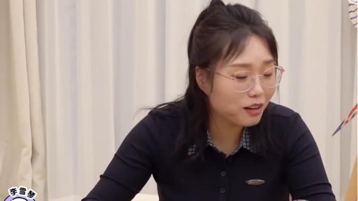 李雪琴自曝曾被男友出轨，对方在她面前回别人消息，没把她当回事