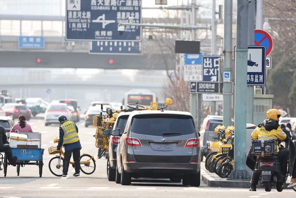 应急车道成“盈利通道”，燕郊北京临牌车非法运营调查