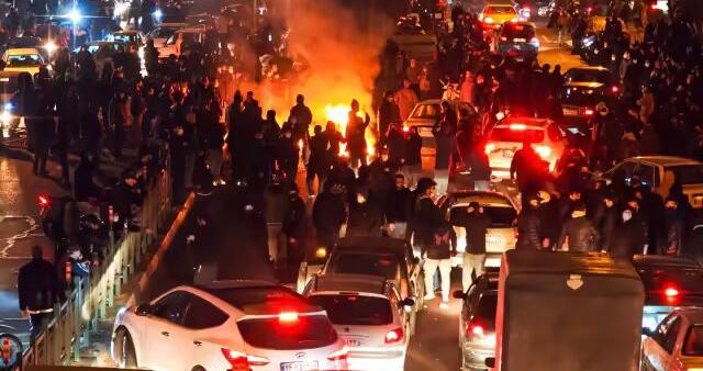 牛弹琴：伊朗局势突然反转，特朗普又心生一计