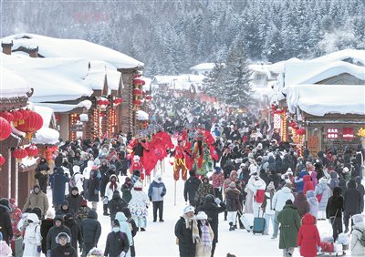 画里有话丨假日经济彰显澎湃活力